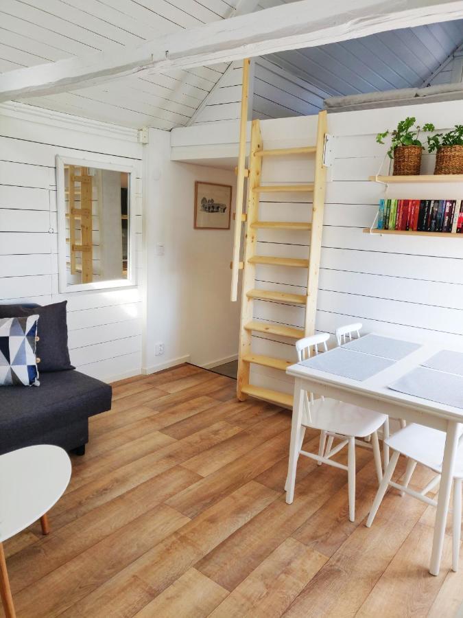 Holiday home Lillstugan - Och Havsnaera I Lugnt Villomrade *