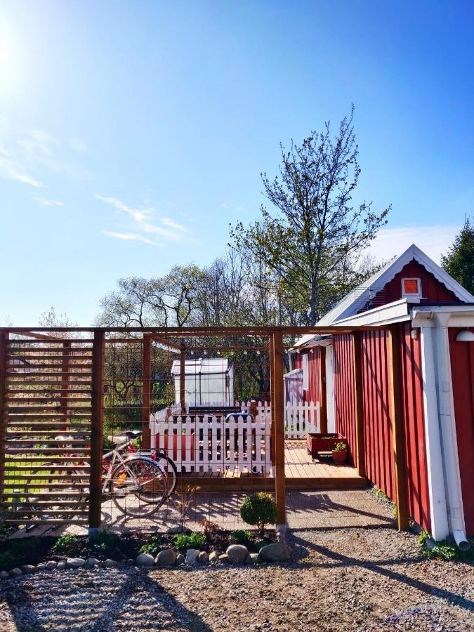 Lillstugan - Och Havsnaera I Lugnt Villomrade Holiday home *