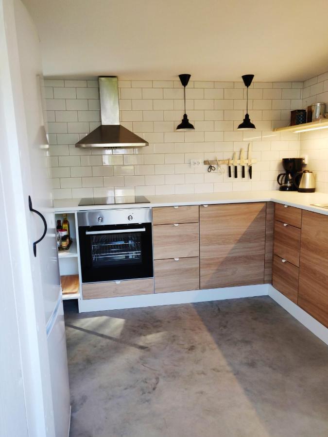 Lillstugan - Och Havsnaera I Lugnt Villomrade Holiday home Falkenberg